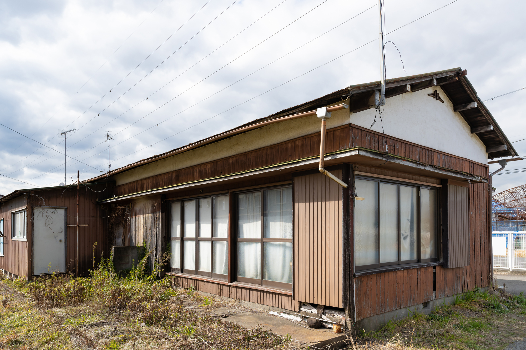 pixta_99920325_M